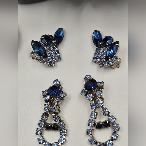 Vintage 1950's Blue AB and Rinestone Jewelry Set of 5. - Picture 4 of 8